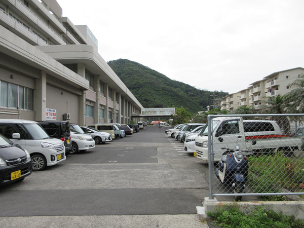 奄美焼店（宮崎鉄太郎氏宅）跡　徳洲会病院駐車場